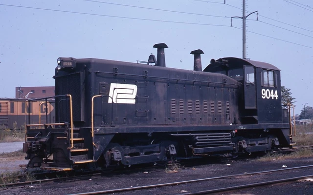 Penn Central SW1200 9044 Orig Kodachrome Slide C139