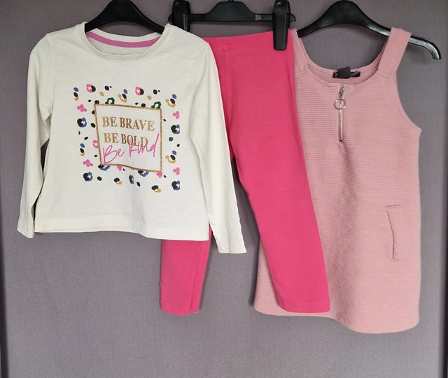 Pacchetto vestiti estivi per bambine età 2-3 anni. Usato. Condizioni perfette.