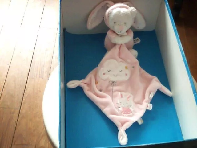 Doudou 6824 / Purs Deguise En Lapin "Max Et Sax"Blanc-Mouchoir Rose-Nuage-Etoile