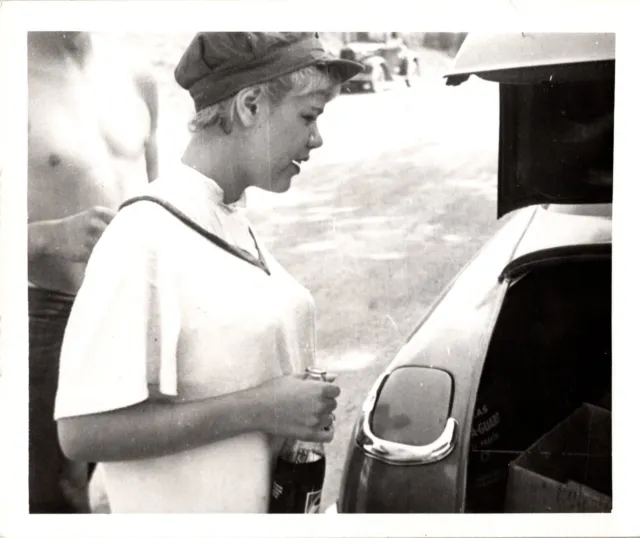Vtg Found Photo 1955 Rockabilly Teenager Girl Car Auto High School St Louis
