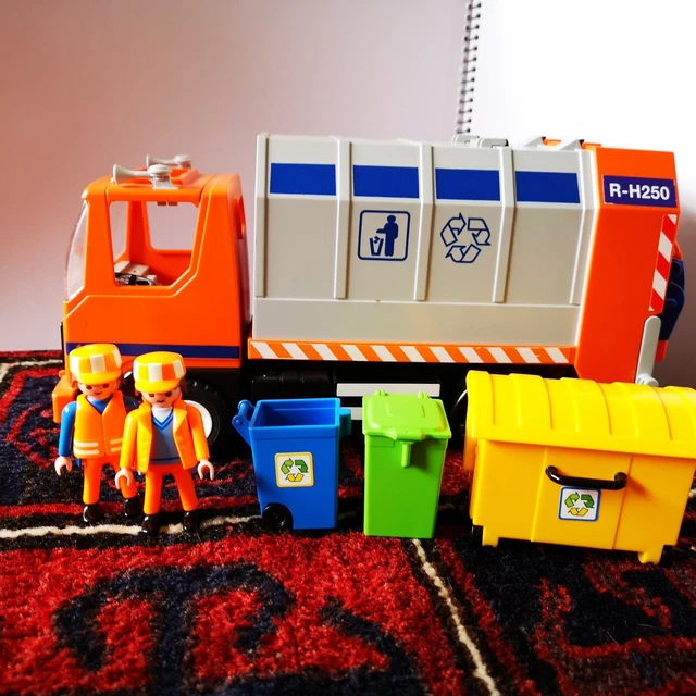 PLAYMOBIL NO 4418 RECYCLING REFUSE TRUCK / LORRY C/W BINS & 2 FIGURES