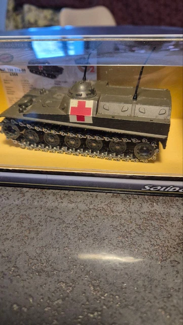 Solido AMX 10 – Miniature Métal 1/50e – Boîte Abîmée Mais Modèle Parfait