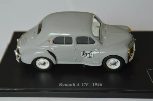 Miniatures 1:43-Musée de la Poste. Renault 4 CH -1946, sur socle.