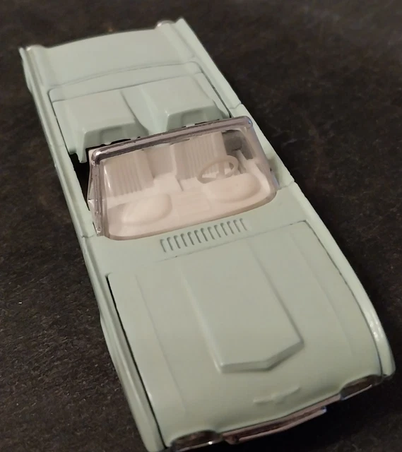 Ford Thunderbird 1961 -  Solido N°4504  - Sans Boite - Occasion - 1/43