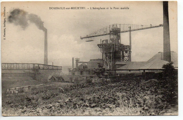 DOMBASLE SUR MEURTHE - Meurthe et Moselle - CPA 54 - les Usines Solvay aeroplane