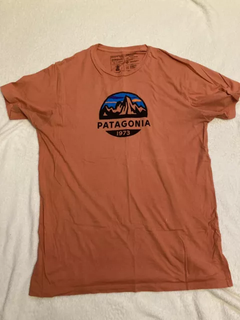 Patagonia T-Shirt Large Graphic Short Sleeve Crew Neck Tee, Orange, Mens Large