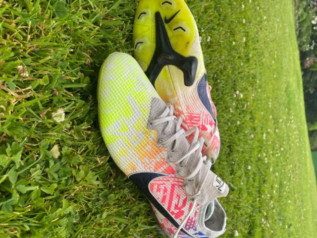 Neymar studs sales