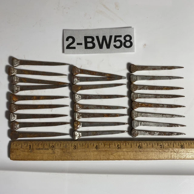 Lot Of 25 Vintage  2 1/2 inch Crown Logo Cut Nails 2-BW58