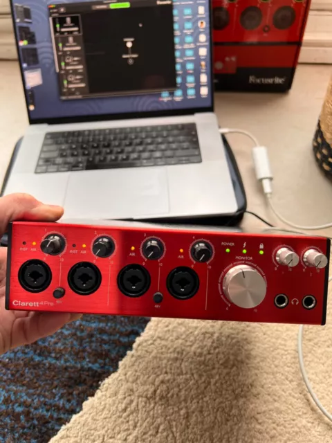 Focusrite Clarett 4Pre 18x8 Thunderbolt + Thunderbolt Kabel + Adapter auf USB 3