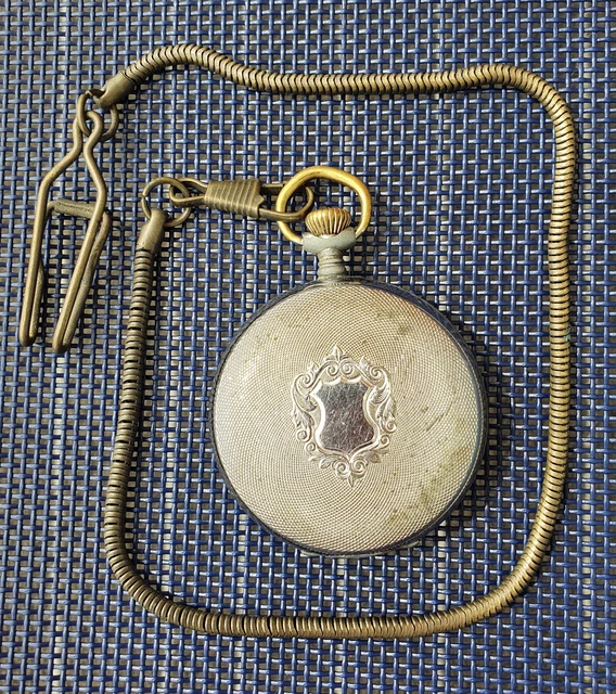 ANTIQUE VINTAGE POCKET watch Memon 17 Jewels Incabloc Swiss Made old