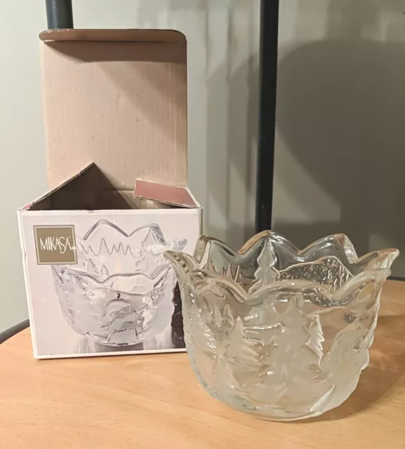 MIKASA "CHRISTMAS STORY" Crystal Votive/Tea Light Candle Holder 3.25"    675