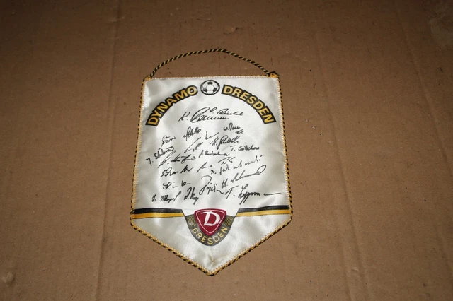 Dänemark Flaggen Wimpelkette 10m - 30 Flaggen 14x21cm Für EM 2024 Party Dekoration