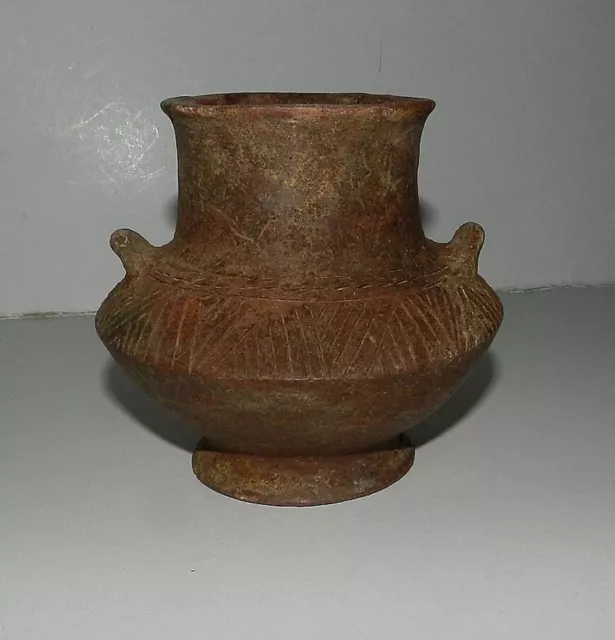 PHILIPPINES : TERRACOTTA VASE -  LATE METAL AGE Ca. 800 A.D.  INCISED DECORATION