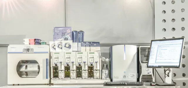 Affymetrix Genechip Scanner 3000 7G & Fluidics Station 450 w/Software 00-0210 Affymetrix Genechip Scanner 3000 7G & Fluidics Station 450 w/Software 00-0210