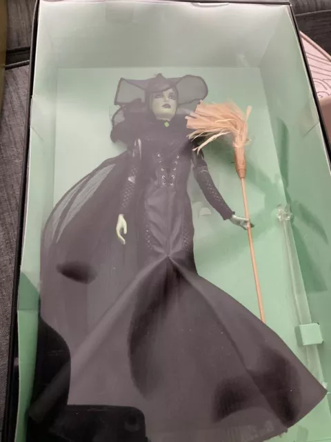 The Wizard Of Oz Fantasy Glamour Wicked Witch Barbie Gold Label NIB