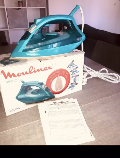 Moulinex IM1233E0 Fer à Repasser Vapeur Inicio Effet Pressing jusqu'à  80g/min Réglage Anti-Calcaire Cordon XL 1800W Violet [Commandes en anglais]  : : Cuisine et Maison