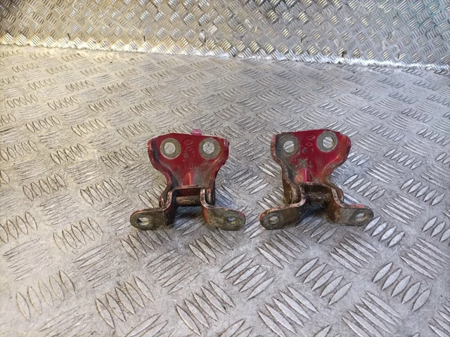 Nissan Premiera P10 1990-1996 .5Dr Cerniere Porte Lato Passeggero Anteriore (Rosso)