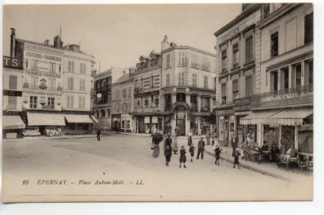 EPERNAY - Marne - CPA 51 - Commerces - Café de Paris place Auban Moet