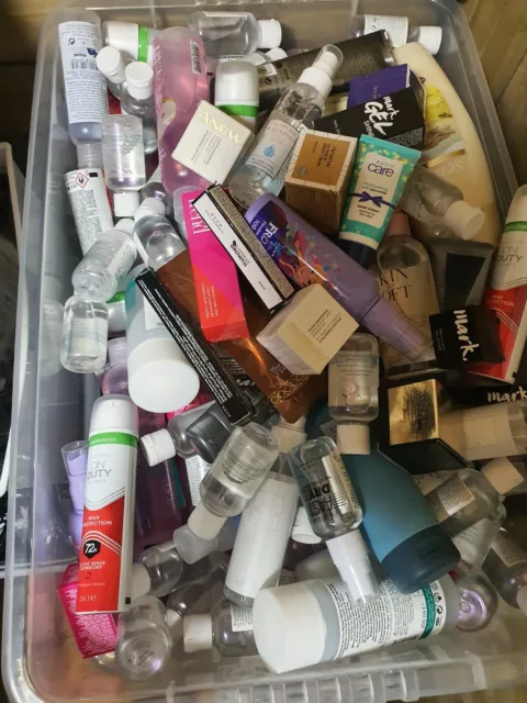Avon bulk OF 25 Items FREE UK POSTAGE  Mixed items cosmetics hair nails make up