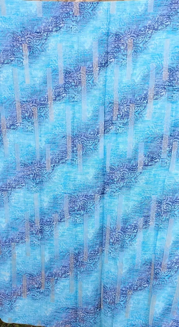 Grand Coupon De Tissu Provençal - Motif Mouche Provençal - Polyester 120x145 Cm - Occasion Proche Du Neuf