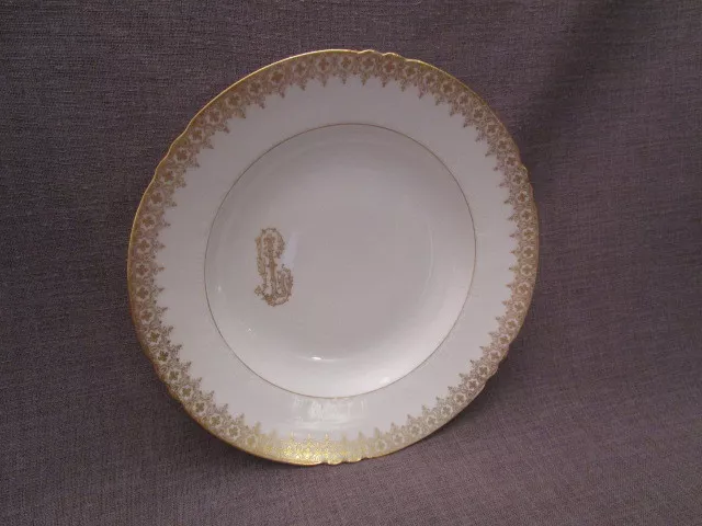 Assiette creuse ancienne en porcelaine de Limoges monogrammée