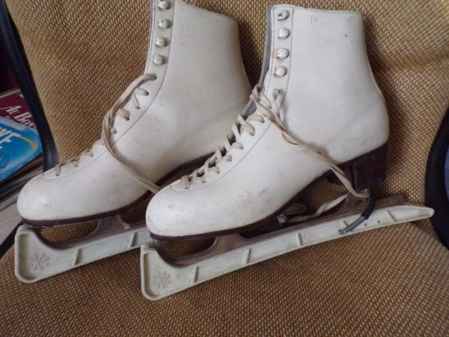 Patins a Glace ALVIERA FRANCE  T41  cuir blanc femme ancien vintage
