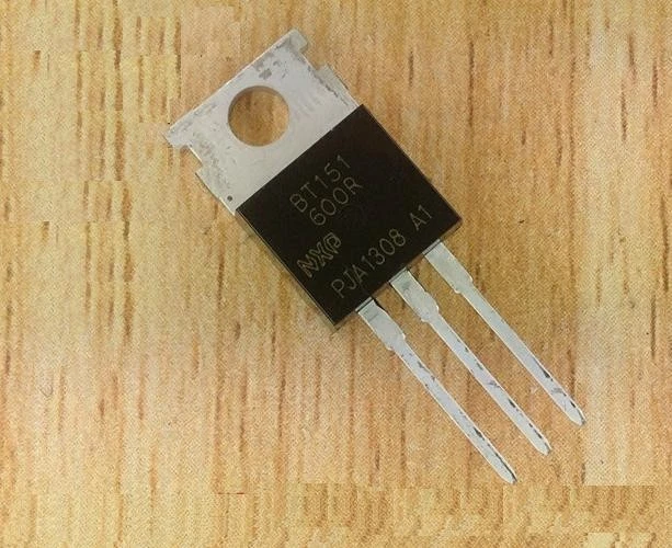 100PCS BT151-600R BT151 TO-220 Thyristors 600V 12A NEW GOOD QUALITY