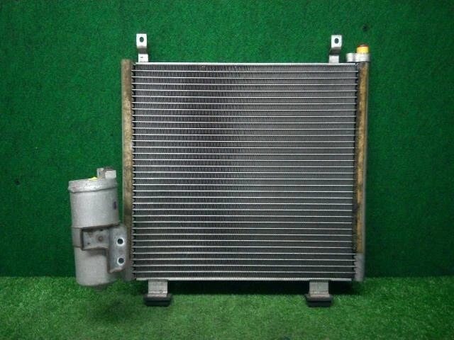 MAZDA Laputa 2005 TA-HP22S Condensatore 1A1761480 [usato] [PA14862993]