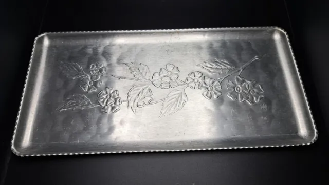Vintage Hammered Aluminum Embossed Floral Tray Scalloped Edge 11" x 5 1/2"