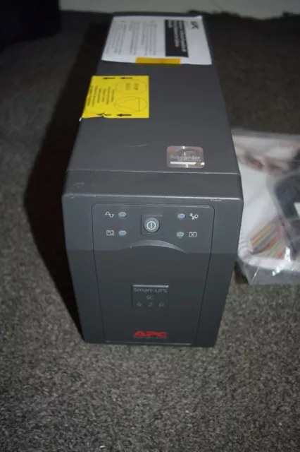 smart UPS _ APC SC620 With Batteries and manuals Uninterruptible Power Supply