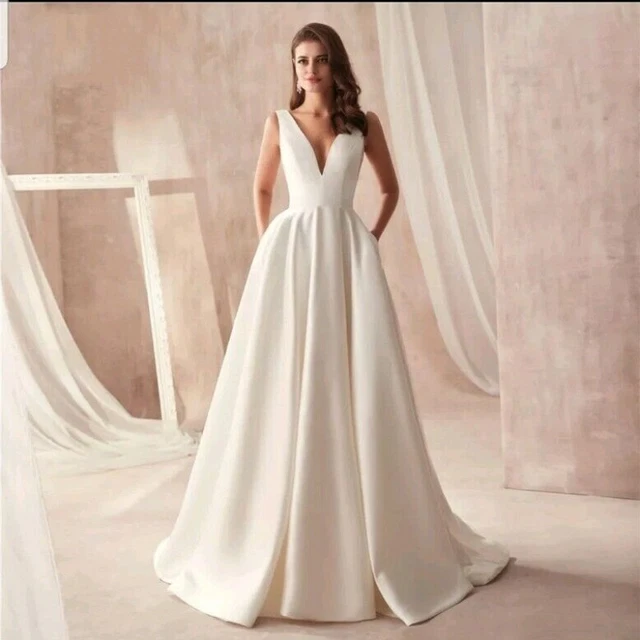 White ivory Satin Wedding Dresses With Pockets V Neck Sleeveless A -line Gowns