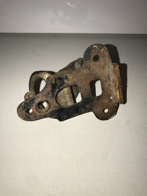 Vintage Cast Iron Barn Door Latch ALLIGATOR L8 Used  * Pull Chain Missing 5