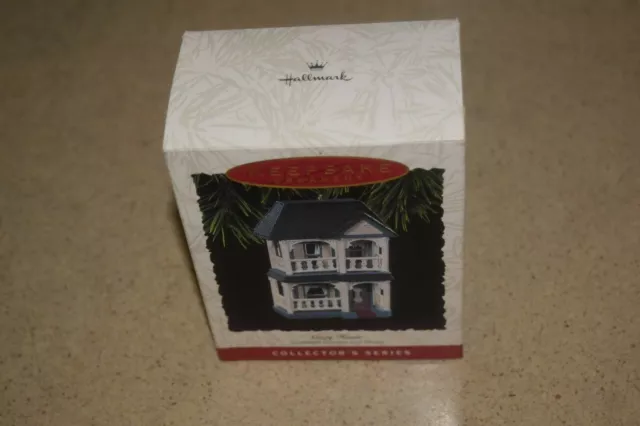 Hallmark Keepsake Ornament Cozy Home Nostalgic Houses & Shops Dated 1993 (H)