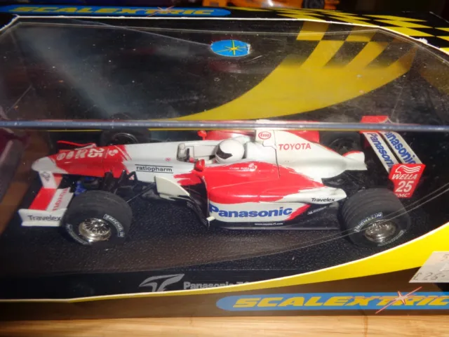 SCALEXTRIC C2456 TOYOTA F1 "2002 No25" BOXED IN GOOD / USED CONDITION