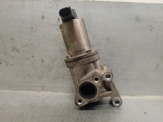 284102A350 VANNE EGR Pour Hyundai I30 1.6 Crdi Cat 4959239 4959239 EUR ...