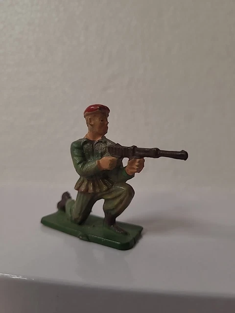 LOT DE PERSONNAGES en plastique Starlux soldats EUR 10,00 - FR