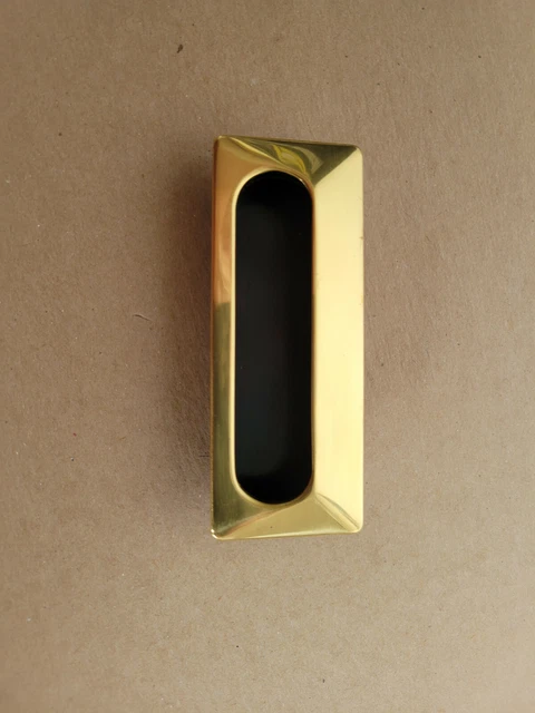 Airstream cabinet / cupboard / drawer pull – Flush – Polished Brass 381352