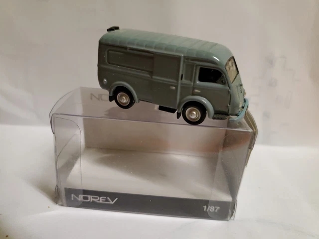 Q944 GITANES CIJ 1/100 MICRO MINIATURE METAL RENAULT 1000kg VERT AVEC