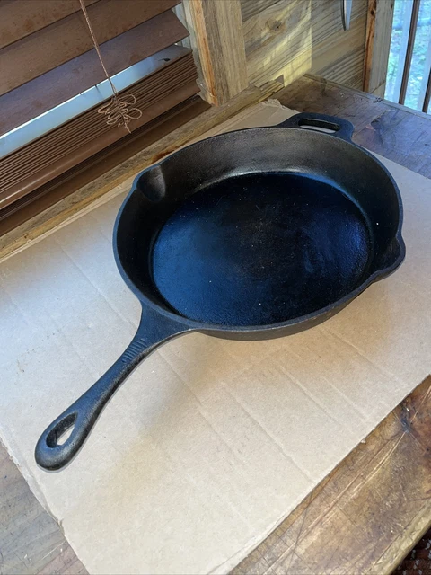 Emeril Lagasse 12" Heavy Duty Cast Iron Fry Pan Skillet   Nice One