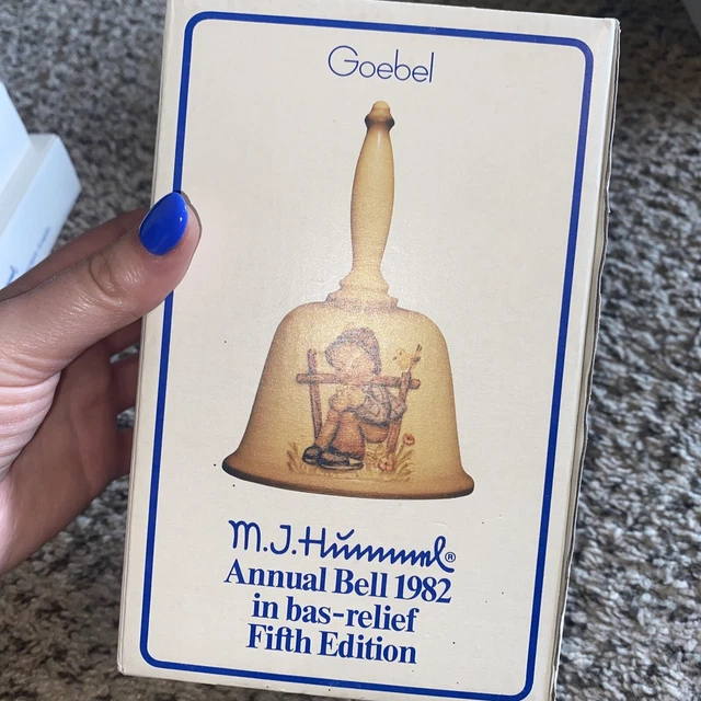 MJ Hummel Bell Goebel Annual Christmas Bell 1982 Hum 704