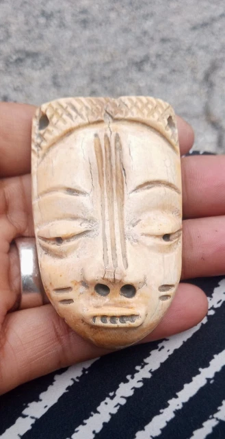 Belgian Congo african mask Ikhoko pende bone pendent 16th century 2