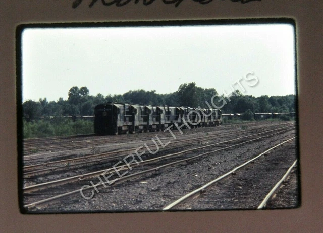 Original '76 Ektachrome Slide NW Norfolk Western 8481 U30B action     25N22