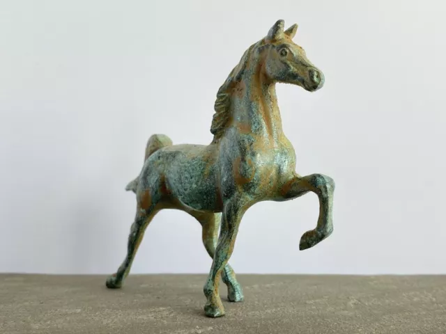 Statue de cheval en bronze – Cheval de selle américain – Fabriqué en Europe...