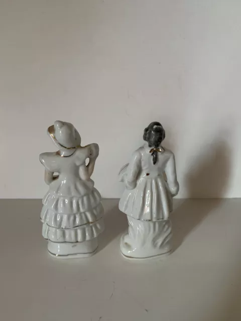 MADE IN OCCUPIED JAPAN COLONIAL COUPLE  White Gold Porcelain Figurine Vintage 4' 2