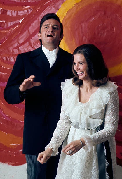 JOHNNY CASH WITH June Carter 1969 Country Music Old Photo