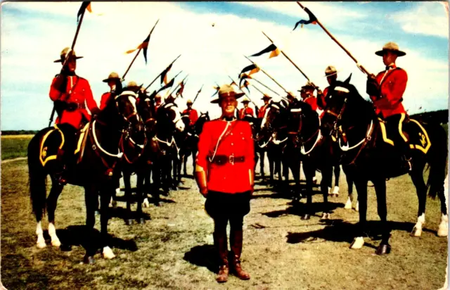 ROYAL CANADIAN MOUNTED Police Flags Horses Uniforms Ottawa Chrome PU ...