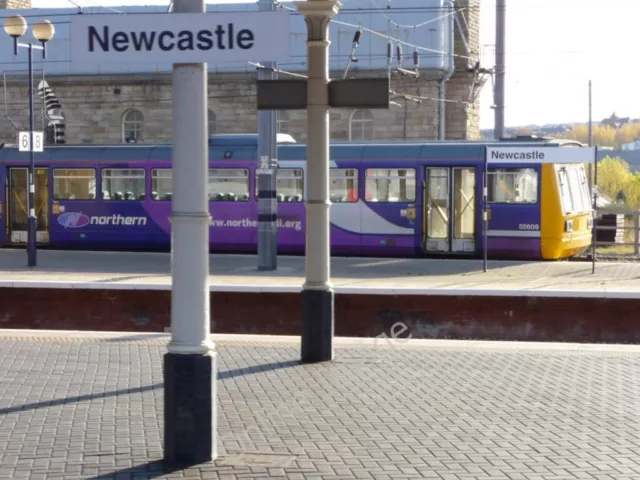 Photo 6x4 Newcastle-upon-Tyne Station Newcastle upon Tyne Travelling nort c2010