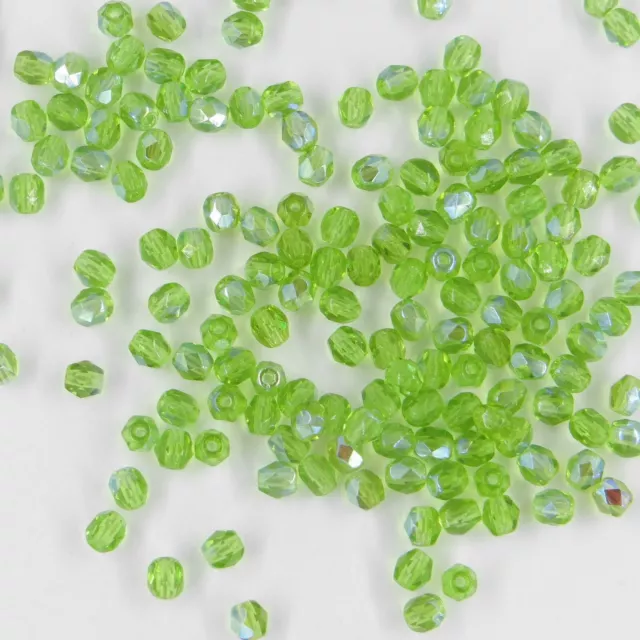 F4  LOX  *** 60 perles à facettes verre de Bohême 4mm  LIGHT OLIVINE AB