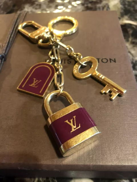 LOUIS VUITTON Key ring holder chain Bag charm AUTH Porto Cle Bambiille  Black F/S