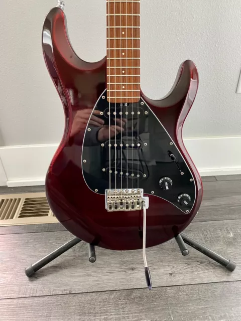 Ernie Ball Music Man Silhouette Special Ernie Ball Music Man Silhouette Special